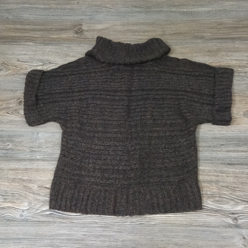 Braided Crochet Cable Knit Short Sleeve Sweater Top - Picture 11 of 12